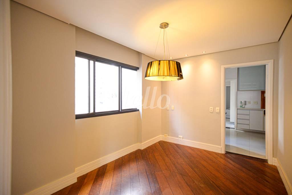 SALA de Apartamento à venda, Padrão com 215 m², 4 quartos e 3 vagas em Vila Pompeia - São Paulo