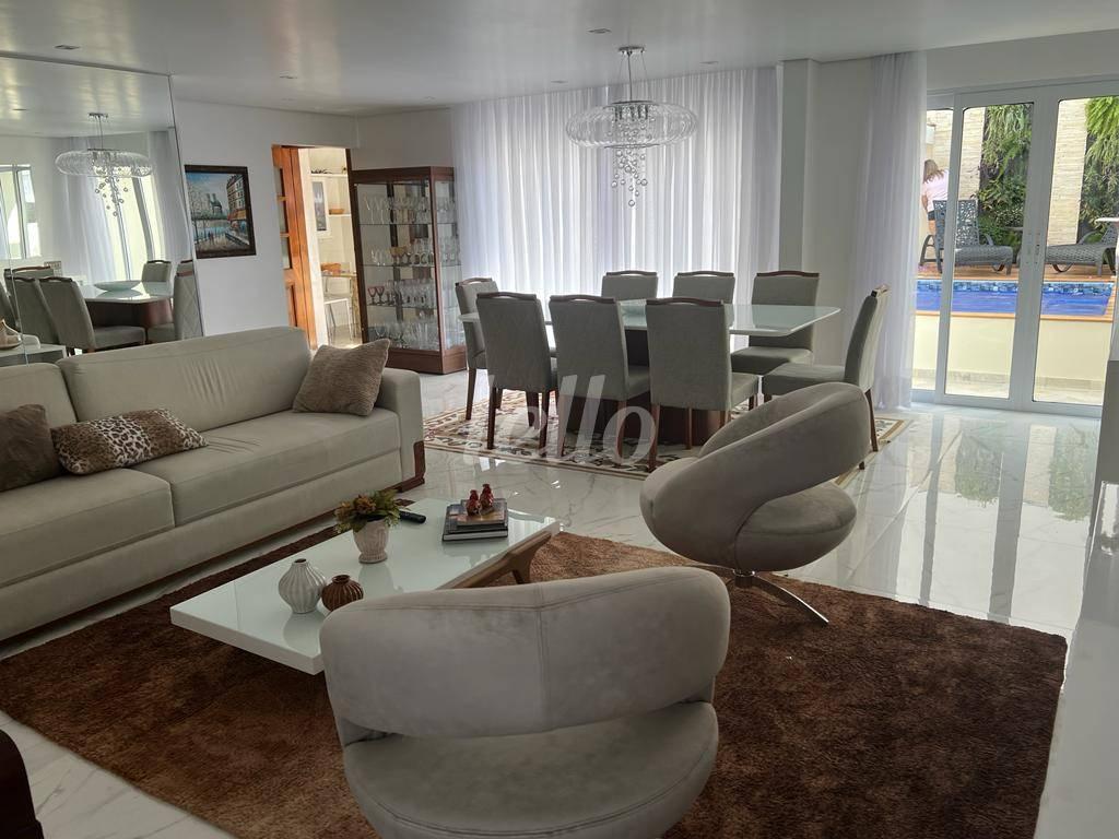 SALA DOIS AMBIENTES de Casa à venda, sobrado com 260 m², 4 quartos e 3 vagas em Vila Mariana - São Paulo