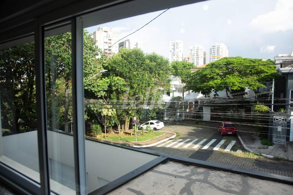 VISTA de Casa à venda, sobrado com 260 m², 4 quartos e 3 vagas em Vila Mariana - São Paulo