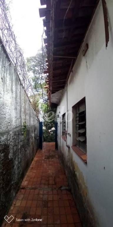 TERRENO de Área / Terreno à venda, Padrão com 500 m², e em Santana - São Paulo