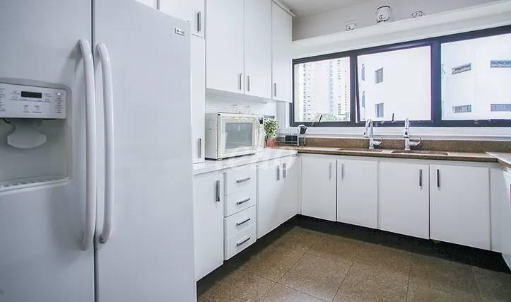 COZINHA de Apartamento à venda, Padrão com 330 m², 5 quartos e 4 vagas em Jardim Vila Mariana - São Paulo