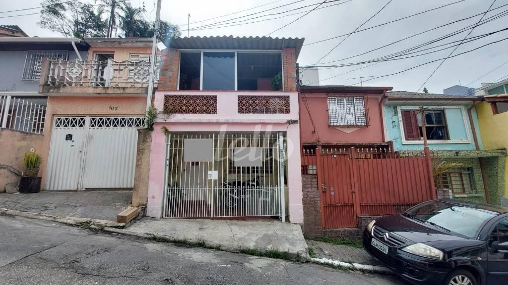 FACHADA de Casa à venda, sobrado com 60 m², 4 quartos e em Tucuruvi - São Paulo