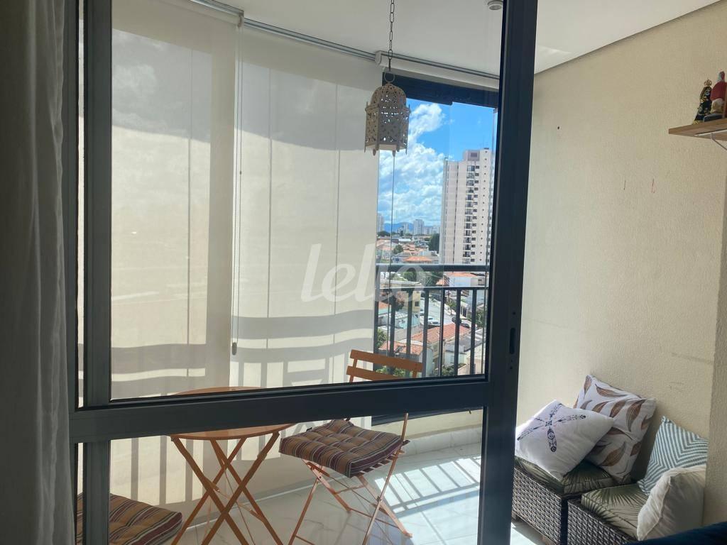 VARANDA de Apartamento à venda, Padrão com 74 m², 3 quartos e 2 vagas em Vila Bertioga - São Paulo