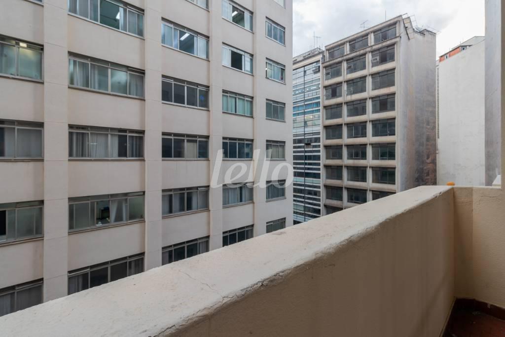 VARANDA DA SALA 11 de Sala / Conjunto para alugar, Padrão com 222 m², e em República - São Paulo