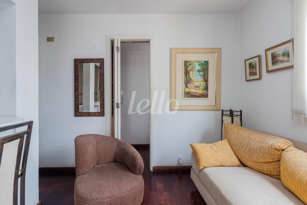 SALA de Apartamento para alugar, Padrão com 37 m², 1 quarto e 1 vaga em Jardim Paulista - São Paulo