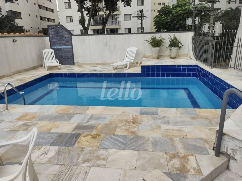 PISCINA de Apartamento à venda, Padrão com 378 m², 4 quartos e 2 vagas em Aclimação - São Paulo