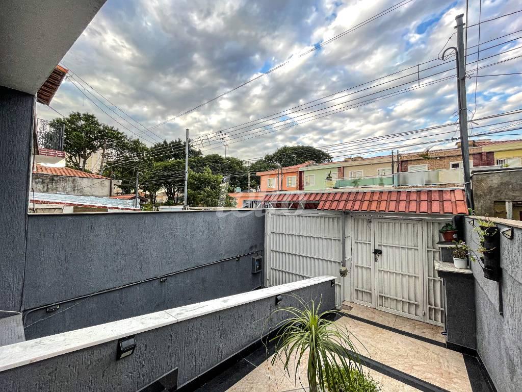 ENTRADA CASA de Casa à venda, sobrado com 238 m², 3 quartos e 3 vagas em Vila Canero - São Paulo