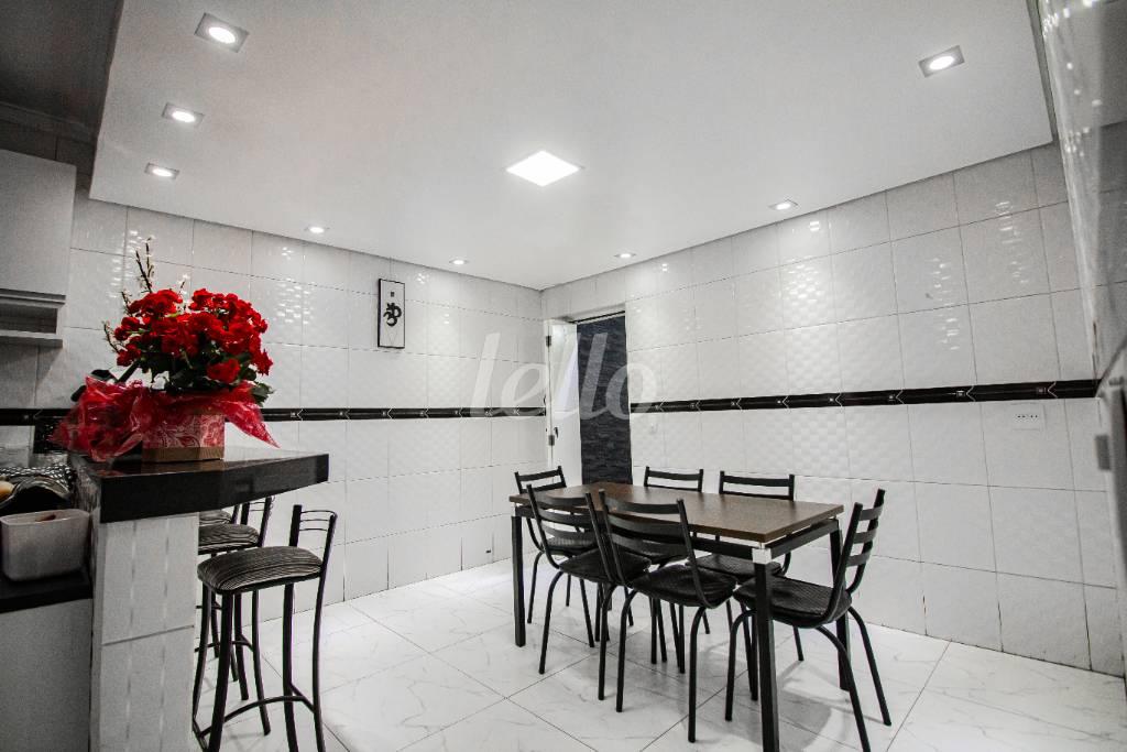 COZINHA de Casa à venda, sobrado com 238 m², 3 quartos e 3 vagas em Vila Canero - São Paulo