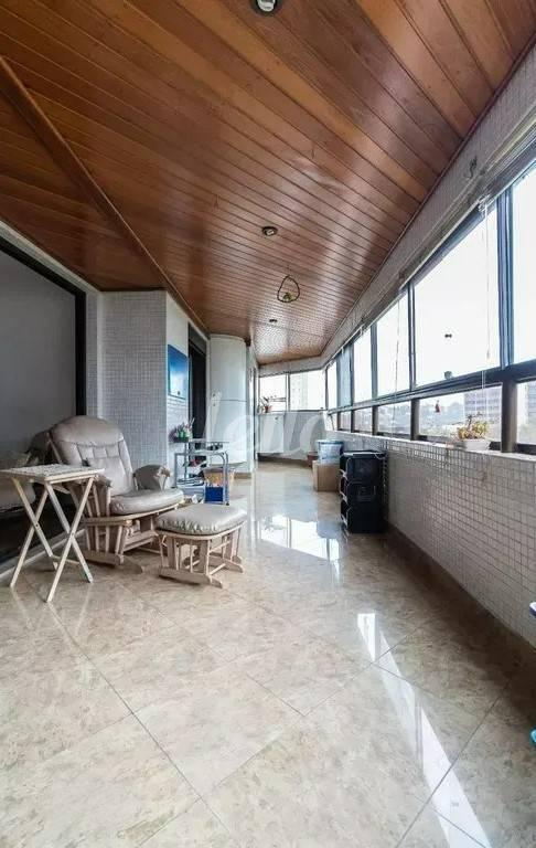 VARANDA de Apartamento para alugar, Padrão com 190 m², 4 quartos e 2 vagas em Vila Cruzeiro - São Paulo
