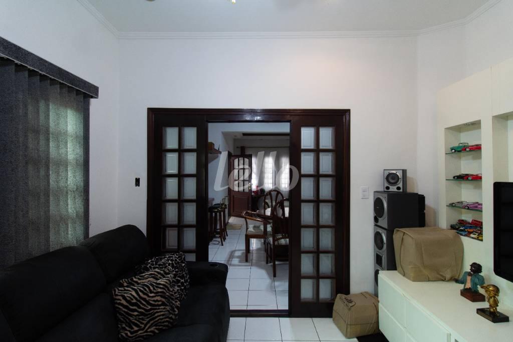 SALA DE TV de Casa à venda, sobrado com 255 m², 3 quartos e 4 vagas em Vila Augusta - Guarulhos
