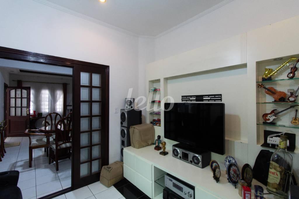SALA DE TV de Casa à venda, sobrado com 255 m², 3 quartos e 4 vagas em Vila Augusta - Guarulhos