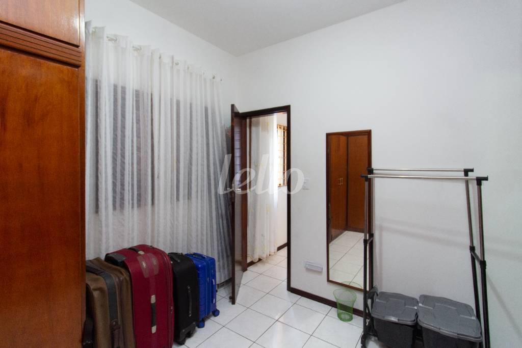 CLOSET SUÍTE 1 de Casa à venda, sobrado com 255 m², 3 quartos e 4 vagas em Vila Augusta - Guarulhos