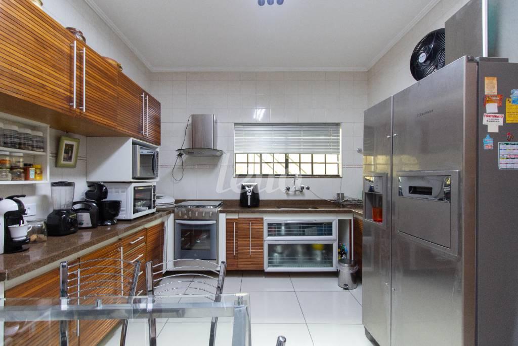 COZINHA de Casa à venda, sobrado com 255 m², 3 quartos e 4 vagas em Vila Augusta - Guarulhos
