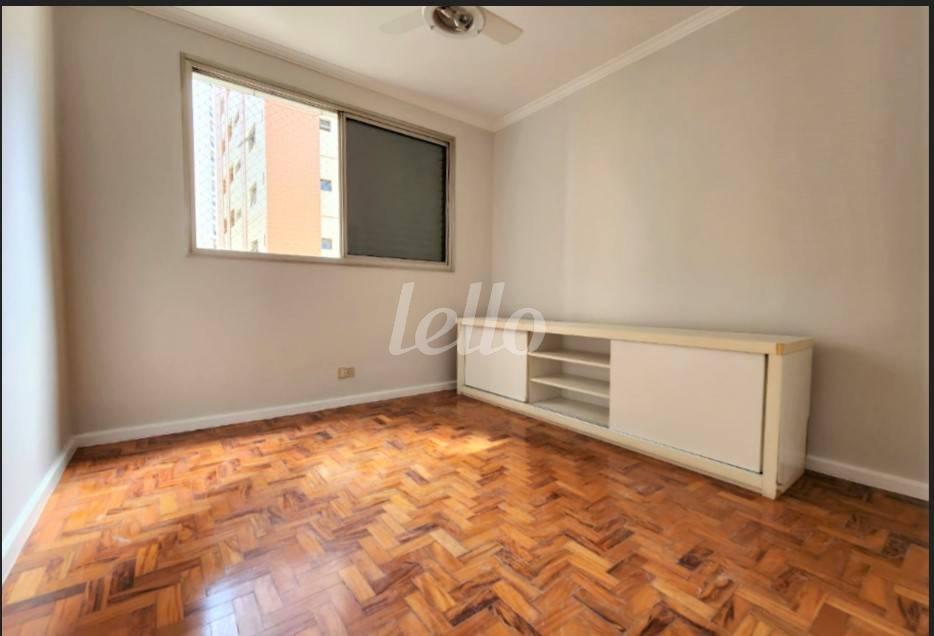DORMITORIO de Apartamento à venda, Padrão com 105 m², 3 quartos e 2 vagas em Indianópolis - São Paulo