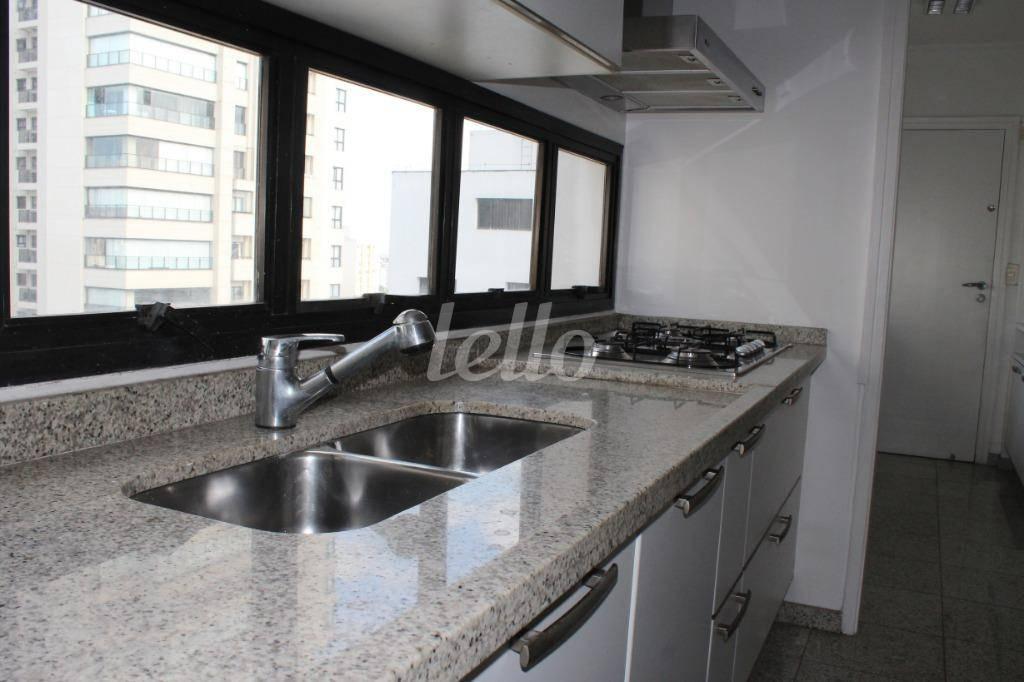 COZINHA de Apartamento para alugar, Duplex com 342 m², 4 quartos e 4 vagas em Vila Pompeia - São Paulo