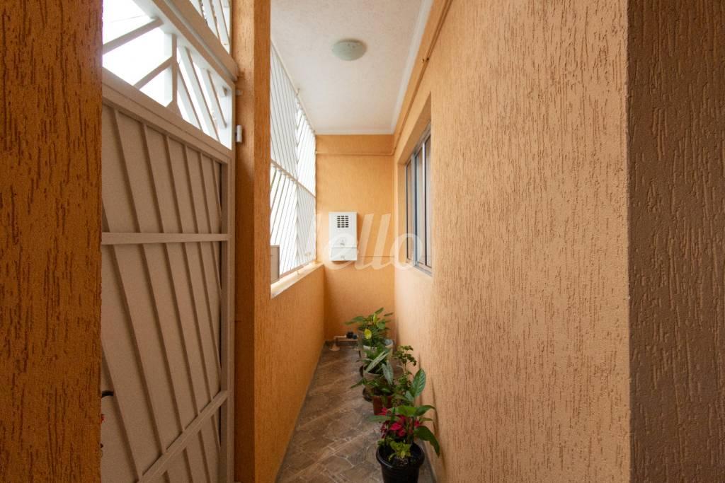 ÁREA DA FRENTE de Casa à venda, sobrado com 90 m², 2 quartos e 2 vagas em Vila Medeiros - São Paulo