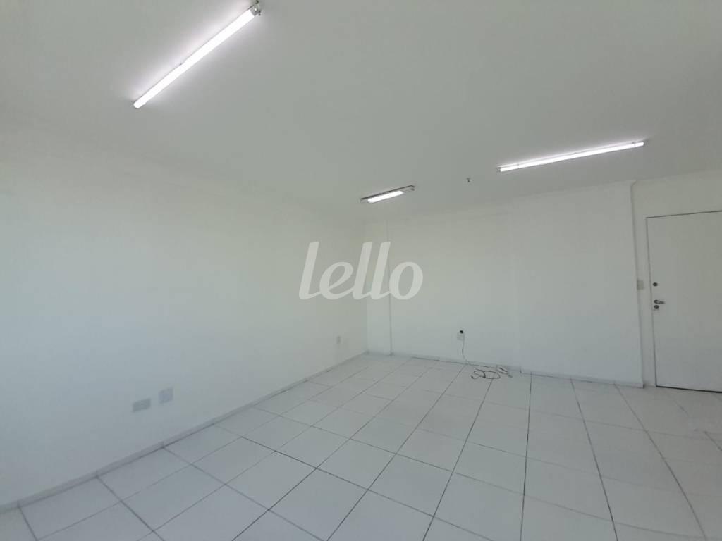 SALA de Sala / Conjunto para alugar, Padrão com 30 m², e 1 vaga em Santana - São Paulo
