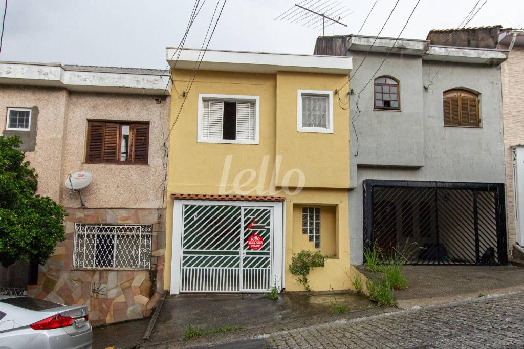 FACHADA de Casa à venda, sobrado com 100 m², 4 quartos e 1 vaga em Santana - São Paulo