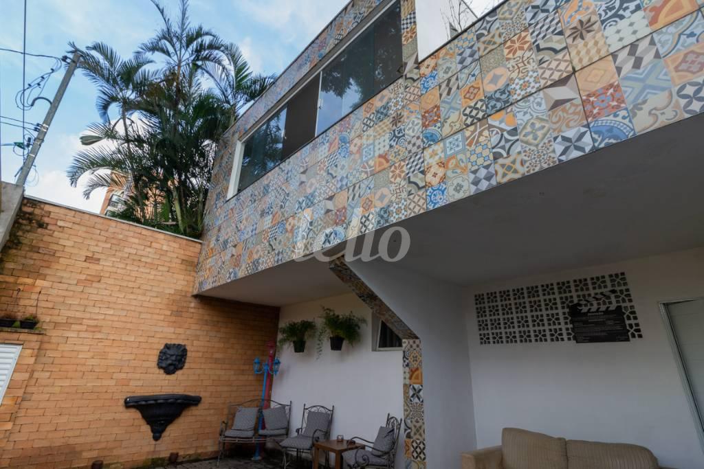 FACHADA de Casa para alugar, sobrado com 233 m², e 3 vagas em Brooklin Paulista - São Paulo