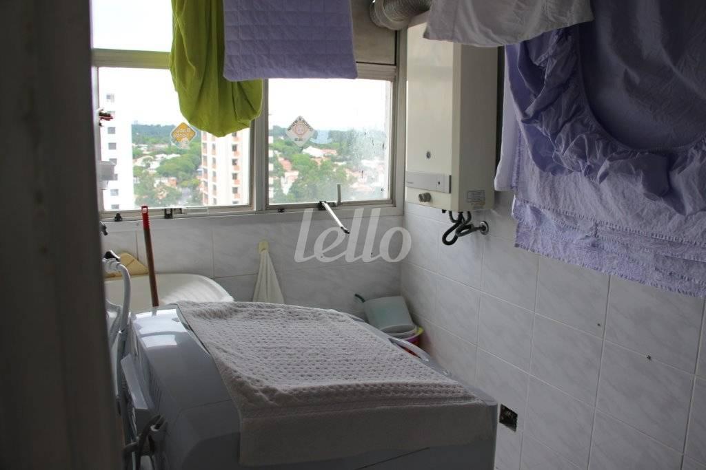 ÁREA DE SERVIÇO de Apartamento para alugar, Padrão com 140 m², 3 quartos e 2 vagas em Vila Congonhas - São Paulo