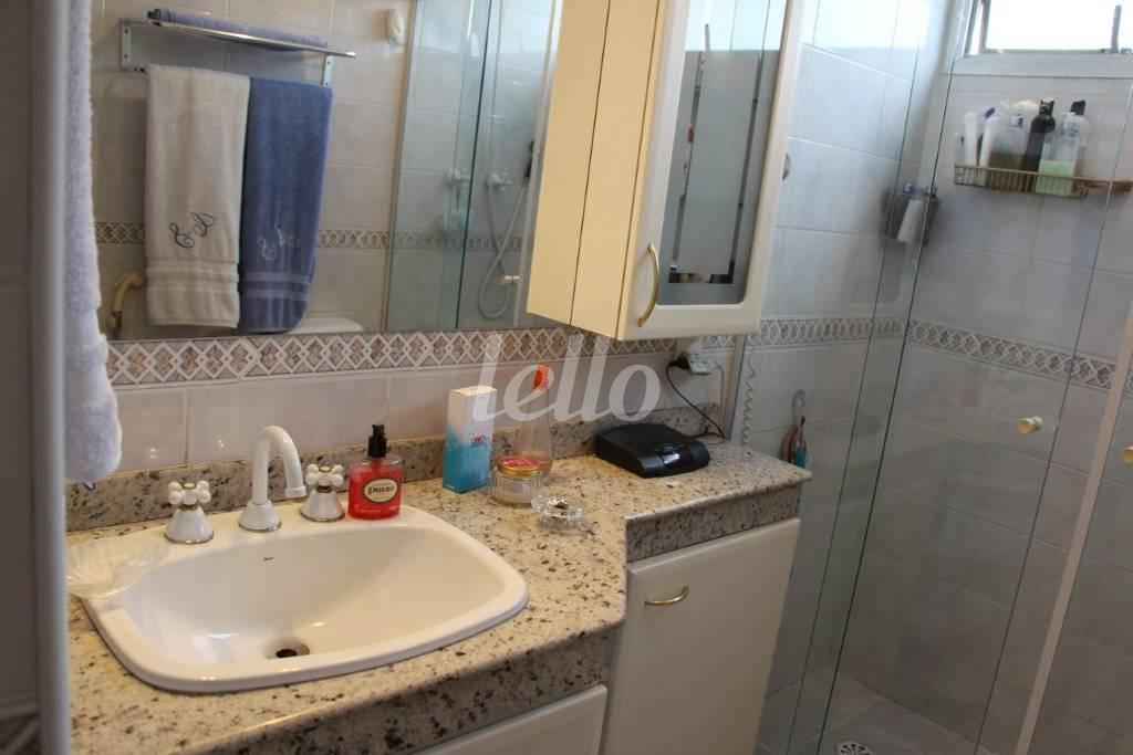 BANHEIRO DA SUÍTE de Apartamento para alugar, Padrão com 140 m², 3 quartos e 2 vagas em Vila Congonhas - São Paulo