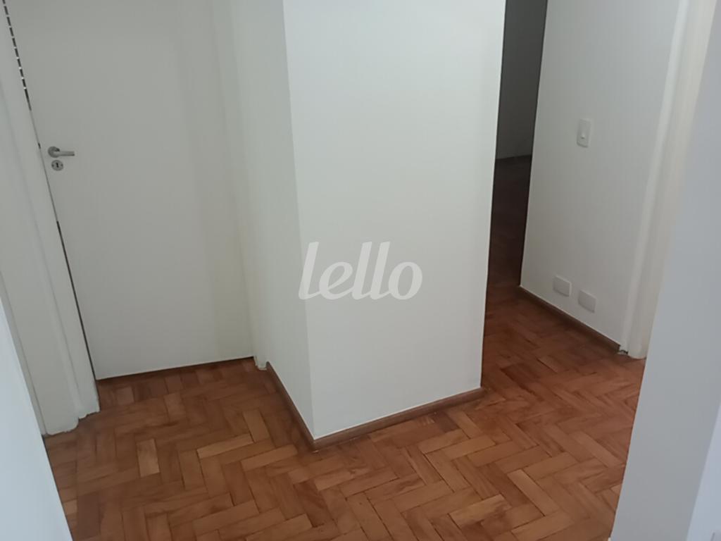 HALL de Apartamento para alugar, Padrão com 90 m², 3 quartos e 1 vaga em Vila Olímpia - São Paulo