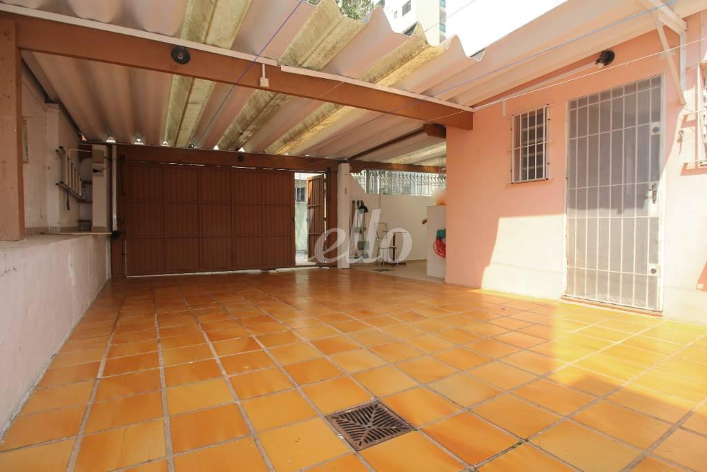 GARAGEM de Casa à venda, sobrado com 139 m², 3 quartos e 3 vagas em Bosque da Saúde - São Paulo