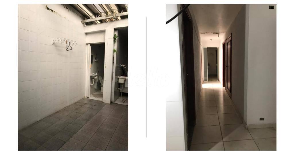 CORREDOR E BANHEIROS de Casa para alugar, térrea com 260 m², e 3 vagas em Paraíso - São Paulo