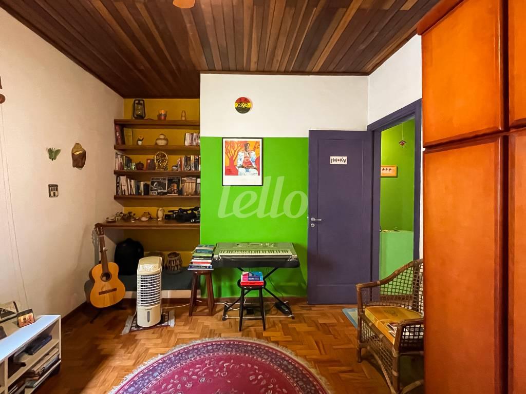31 QUARTO 1 de Casa à venda, sobrado com 120 m², 2 quartos e 1 vaga em Bela Vista - São Paulo