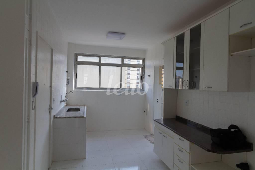 COZINHA de Apartamento para alugar, Padrão com 140 m², 3 quartos e 1 vaga em Perdizes - São Paulo