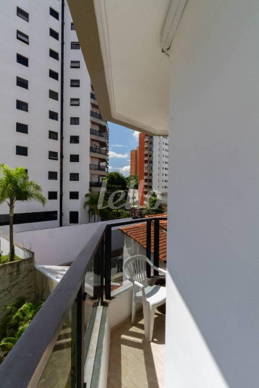 SACADA de Apartamento para alugar, Padrão com 35 m², 1 quarto e 1 vaga em Moema - São Paulo