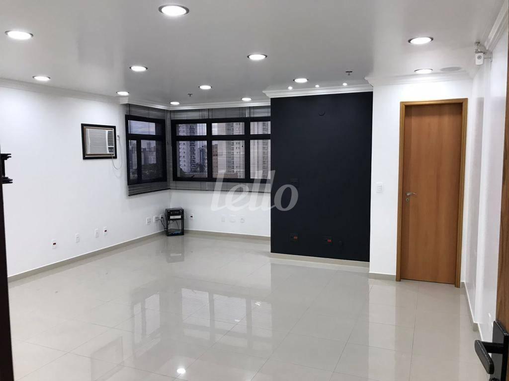 SALA de Sala / Conjunto para alugar, Padrão com 35 m², e 1 vaga em Vila Guarani - São Paulo