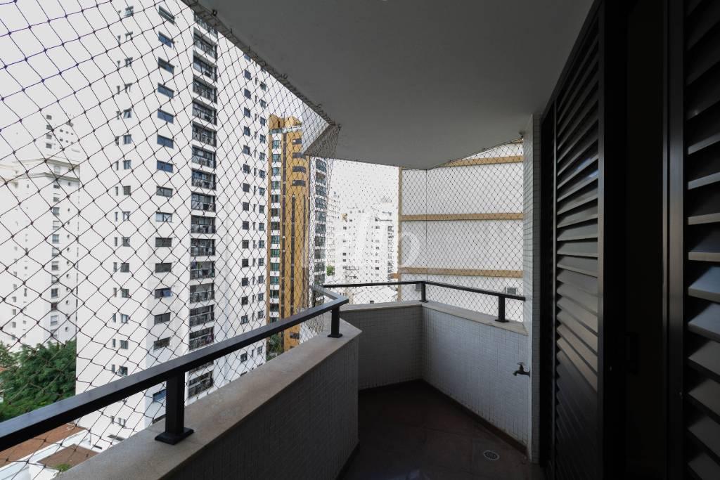 SACADA DORMITÓRIO 3 de Apartamento para alugar, Padrão com 250 m², e 3 vagas em Jardim Paulista - São Paulo