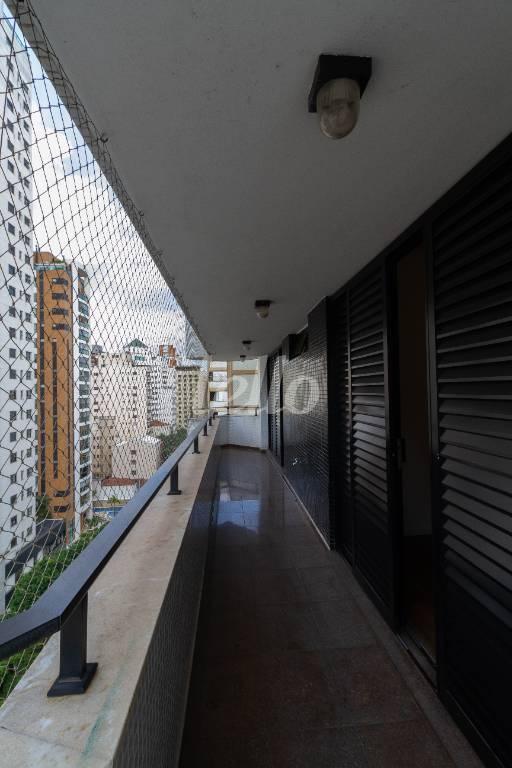 SACADA DORMITÓRIOS 1 E 2 de Apartamento para alugar, Padrão com 250 m², e 3 vagas em Jardim Paulista - São Paulo