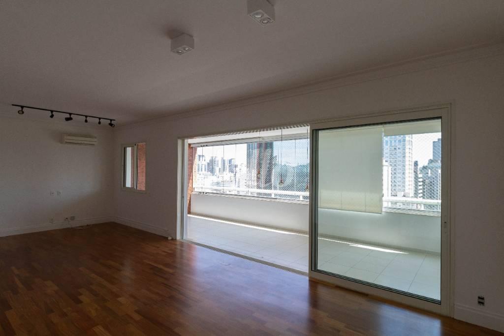 SALA de Apartamento para alugar, Padrão com 151 m², 3 quartos e 3 vagas em Itaim Bibi - São Paulo