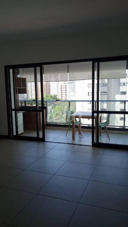 LIVING de Apartamento à venda, Studio com 38 m², 1 quarto e 1 vaga em Vila Mariana - São Paulo