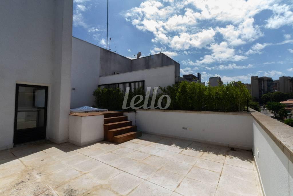 COBERTURA de Apartamento para alugar, cobertura - Padrão com 144 m², 1 quarto e 2 vagas em Vila Progredior - São Paulo