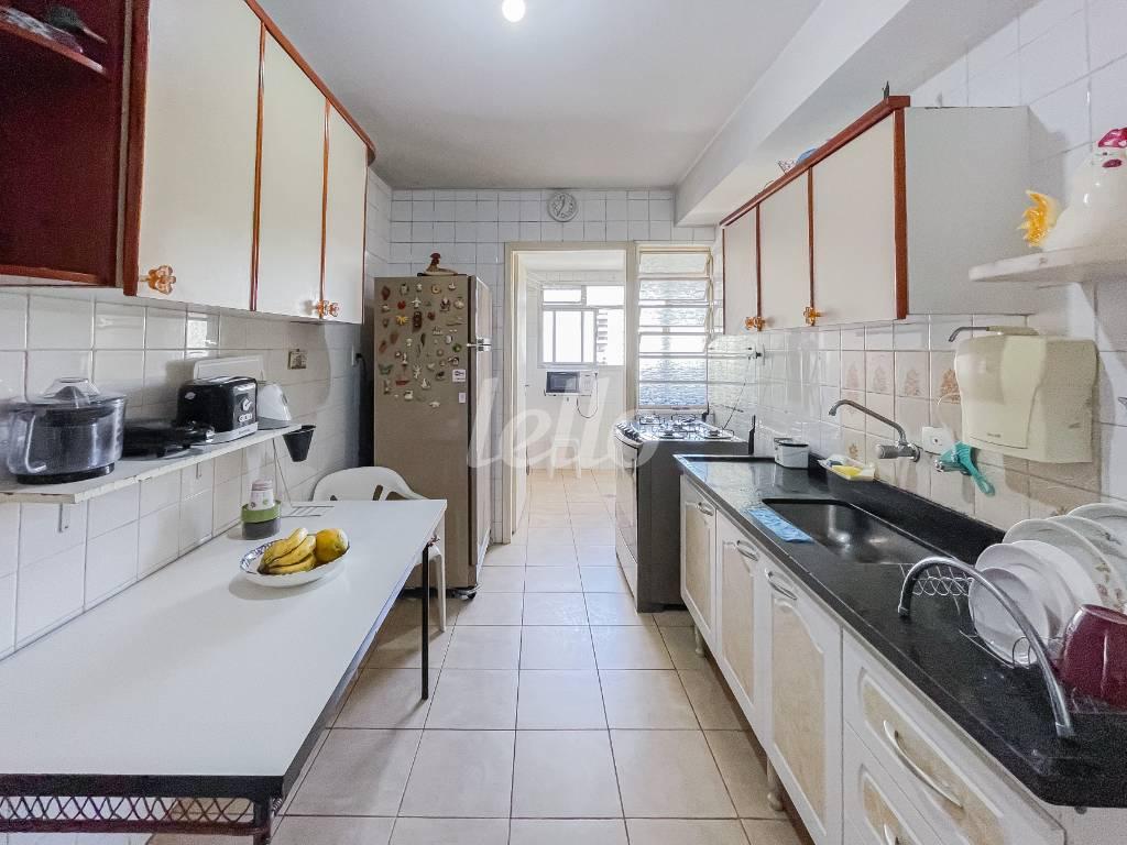 19 COZINHA de Apartamento à venda, Padrão com 84 m², 2 quartos e 1 vaga em Vila Mariana - São Paulo