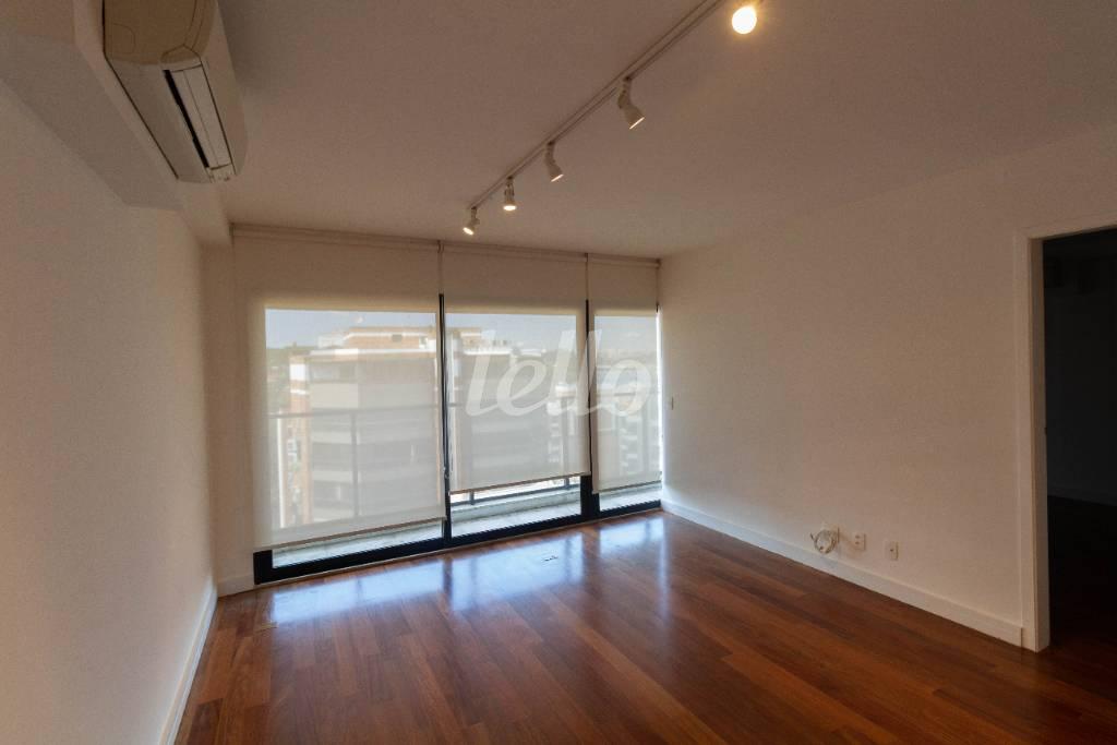 SALA de Apartamento para alugar, cobertura - Padrão com 144 m², 1 quarto e 2 vagas em Vila Progredior - São Paulo