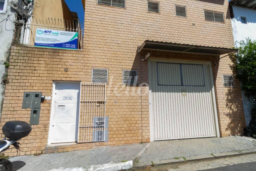 FACHADA de Salão para alugar, Padrão com 120 m², e em Penha de França - São Paulo