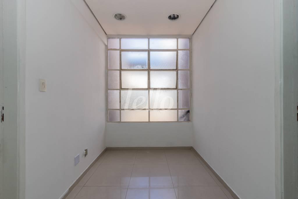 ANTESSALA de Sala / Conjunto para alugar, Padrão com 72 m², e em Liberdade - São Paulo