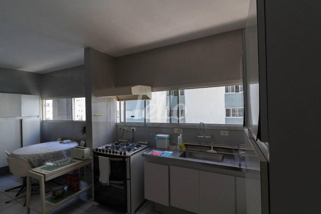 COZINHA de Apartamento à venda, Padrão com 158 m², 4 quartos e 2 vagas em Jardim Paulista - São Paulo