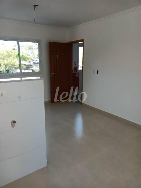 SALA de Apartamento à venda, Padrão com 42 m², 2 quartos e 1 vaga em Vila Mazzei - Santo André