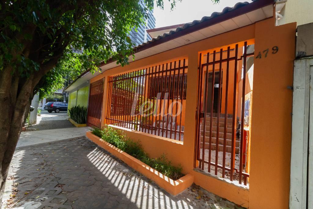 FACHADA de Casa para alugar, térrea com 410 m², e 1 vaga em Água Branca - São Paulo
