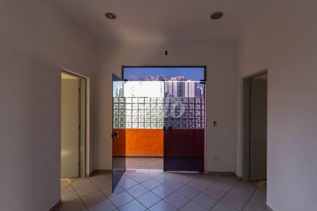 SALA 4 SUPERIOR de Casa para alugar, térrea com 410 m², e 1 vaga em Água Branca - São Paulo