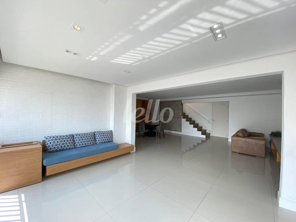 VARANDA GOURMET de Apartamento à venda, cobertura - Padrão com 296 m², 4 quartos e 4 vagas em Santana - São Paulo