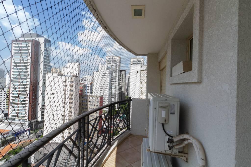 SACADA DA SUÍTE 1 de Apartamento à venda, Padrão com 139 m², 2 quartos e 3 vagas em Indianópolis - São Paulo