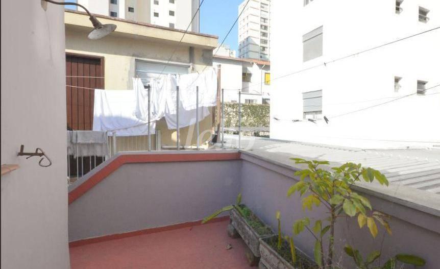 QUINTAL de Casa à venda, sobrado com 120 m², 3 quartos e 3 vagas em Vila Mariana - São Paulo