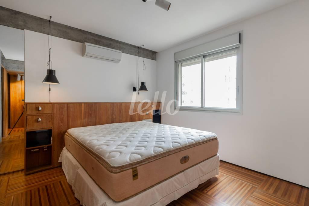 SUITE 2 de Apartamento para alugar, Padrão com 202 m², 2 quartos e 2 vagas em Itaim Bibi - São Paulo
