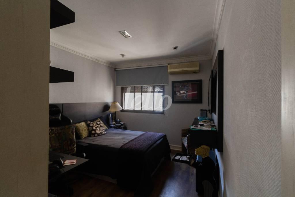 DORMITÓRIO 1 SUÍTE de Apartamento para alugar, cobertura - Padrão com 600 m², 4 quartos e 4 vagas em Jardim Paulista - São Paulo